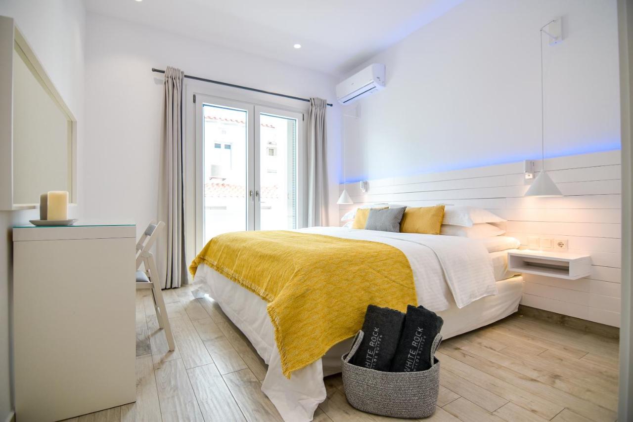 White Rock Milos Suites Adamantas  Bagian luar foto