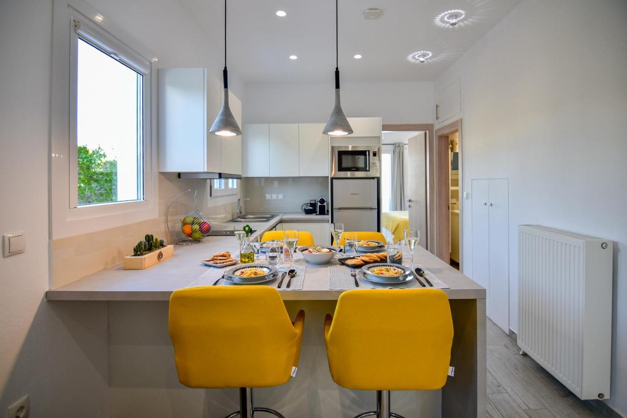 White Rock Milos Suites Adamantas  Bagian luar foto