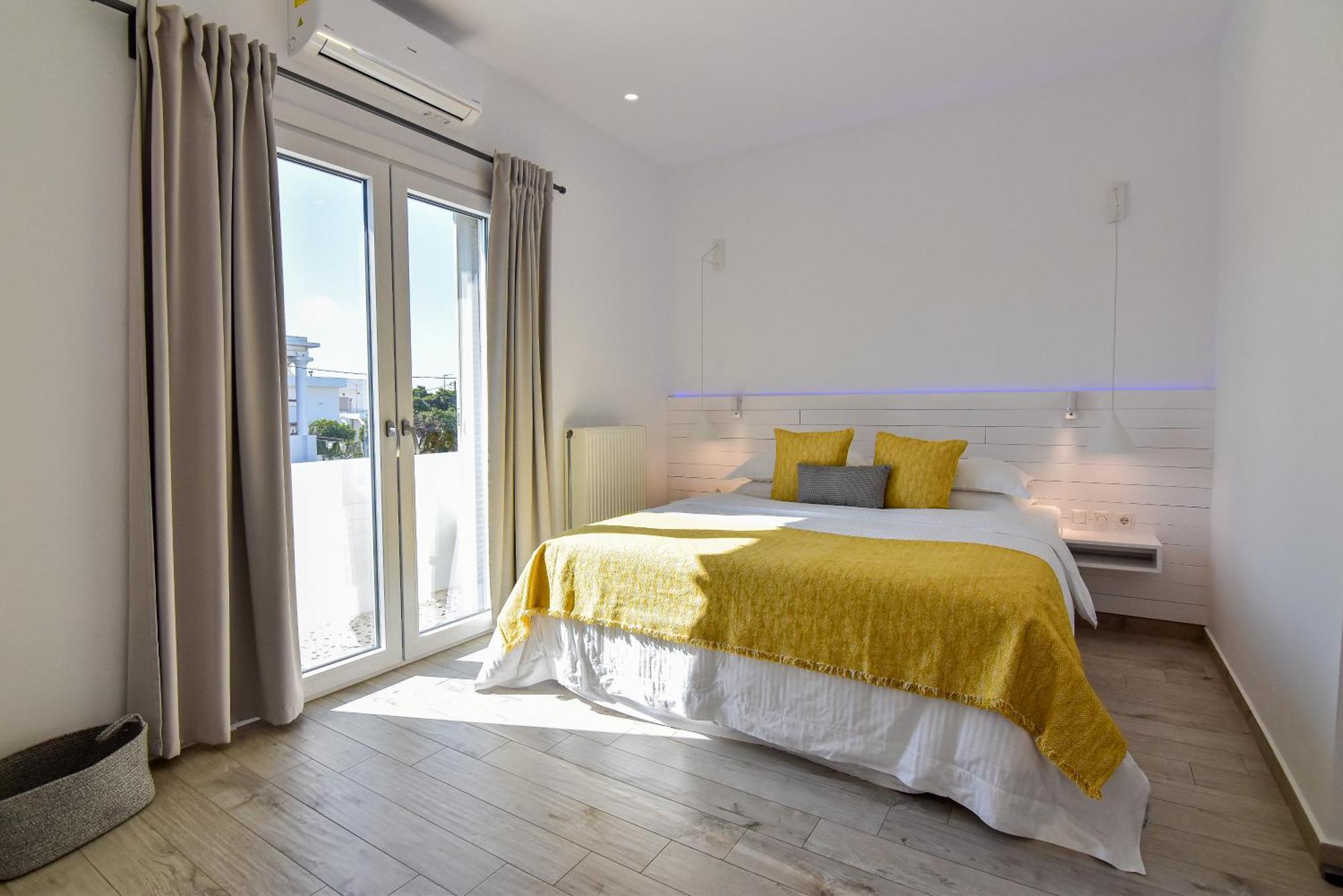 White Rock Milos Suites Adamantas  Ruang foto
