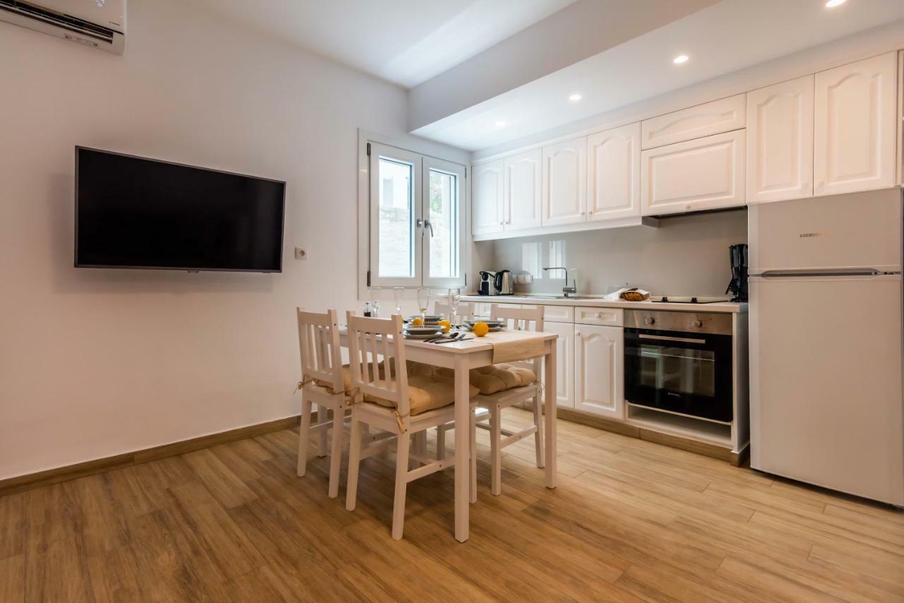 White Rock Milos Suites Adamantas  Bagian luar foto